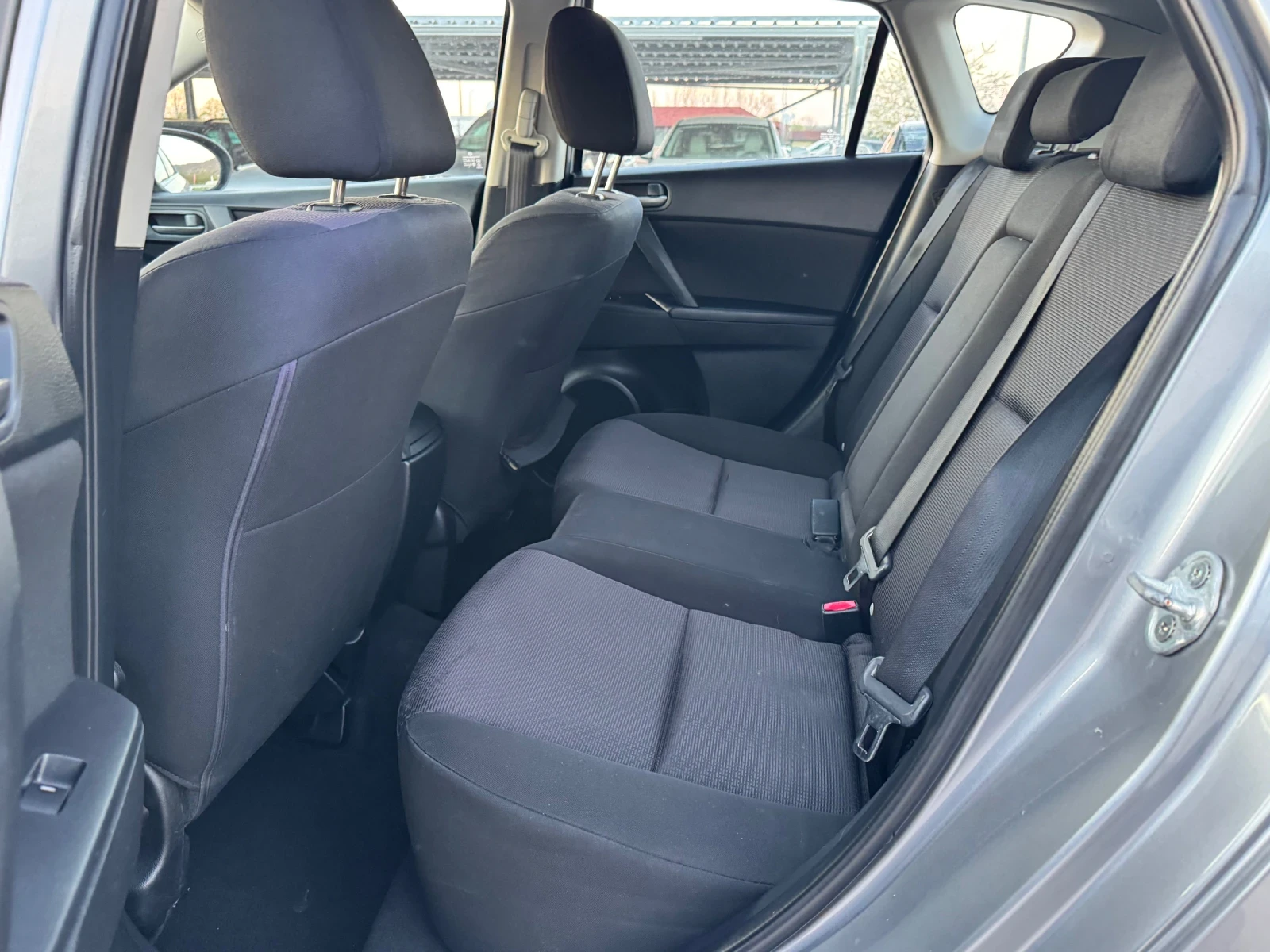 Mazda 3 1.6HDi 109k.с. , снимка 9 - Автомобили и джипове - 54247703