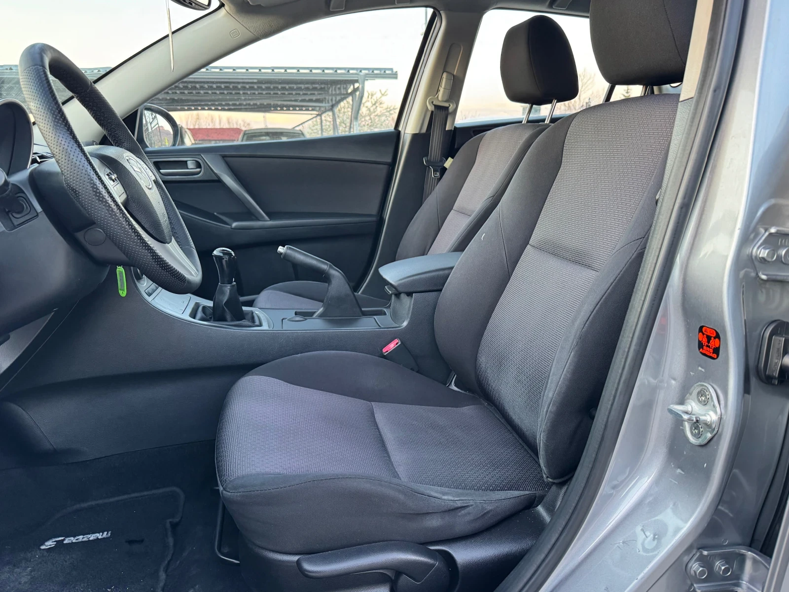 Mazda 3 1.6HDi 109k.с. , снимка 8 - Автомобили и джипове - 54247703