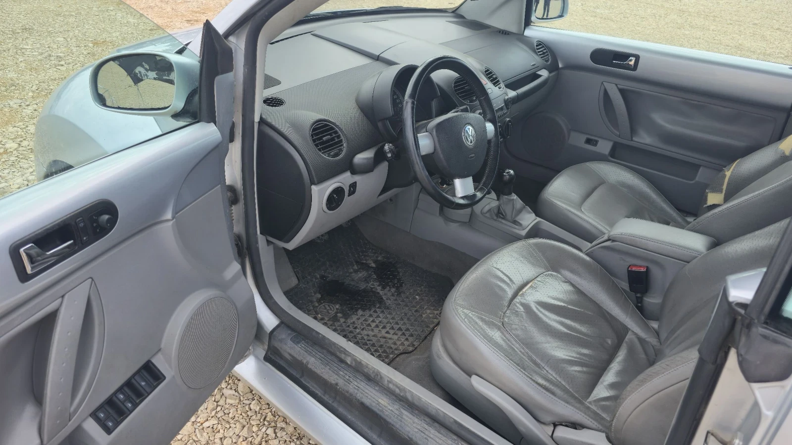 VW New beetle Cabrio 1.9 TDI, снимка 11 - Автомобили и джипове - 54398798