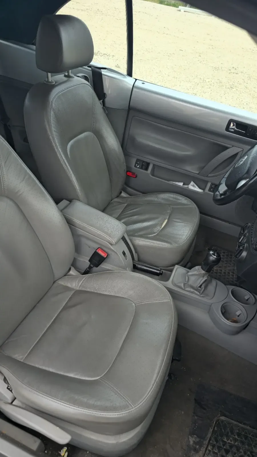VW New beetle Cabrio 1.9 TDI, снимка 9 - Автомобили и джипове - 54398798