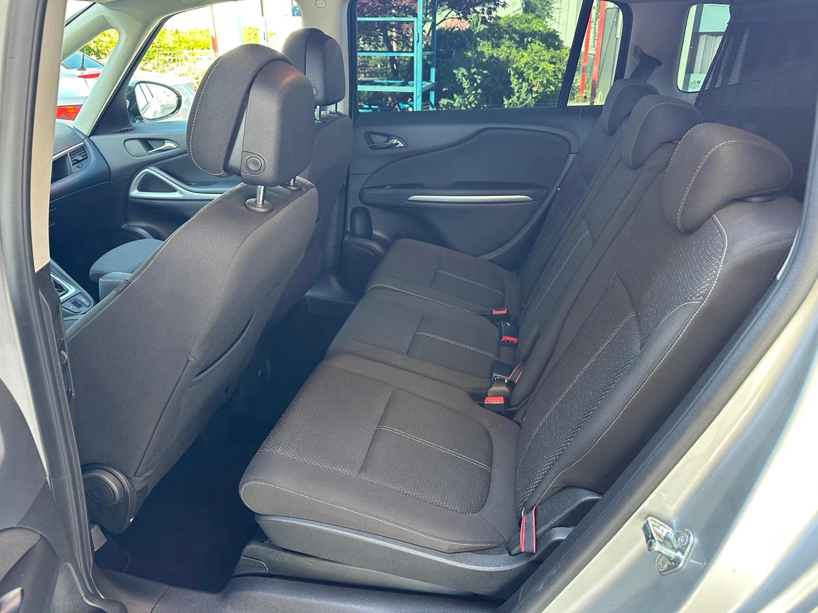 Opel Zafira 2.0CDTI FACELIFT 120 Aniversary, снимка 6 - Автомобили и джипове - 54683670