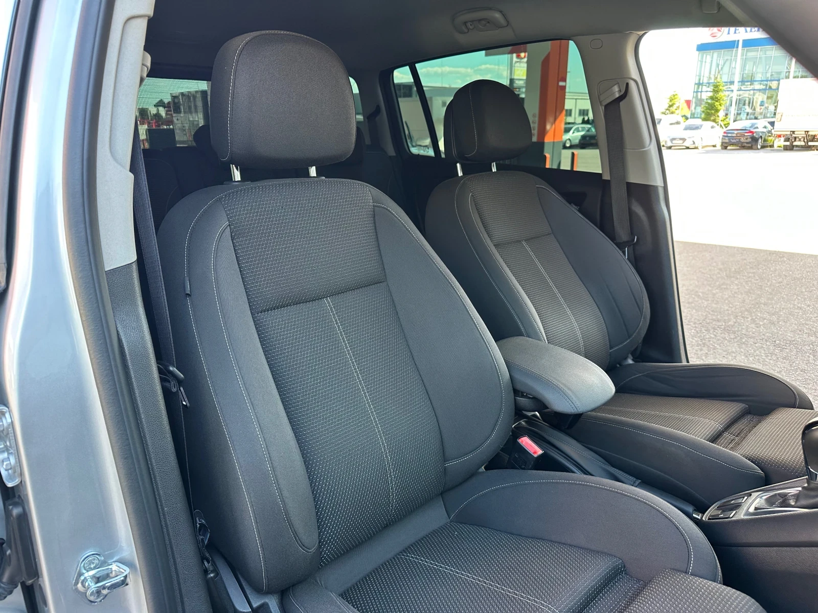 Opel Zafira 2.0CDTI FACELIFT 120 Aniversary, снимка 14 - Автомобили и джипове - 54683670