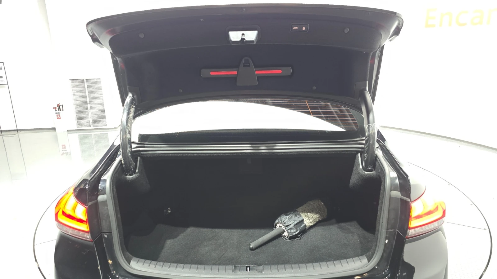 Genesis G80 3.3 GDI* Luxury Special, снимка 17 - Автомобили и джипове - 55040258