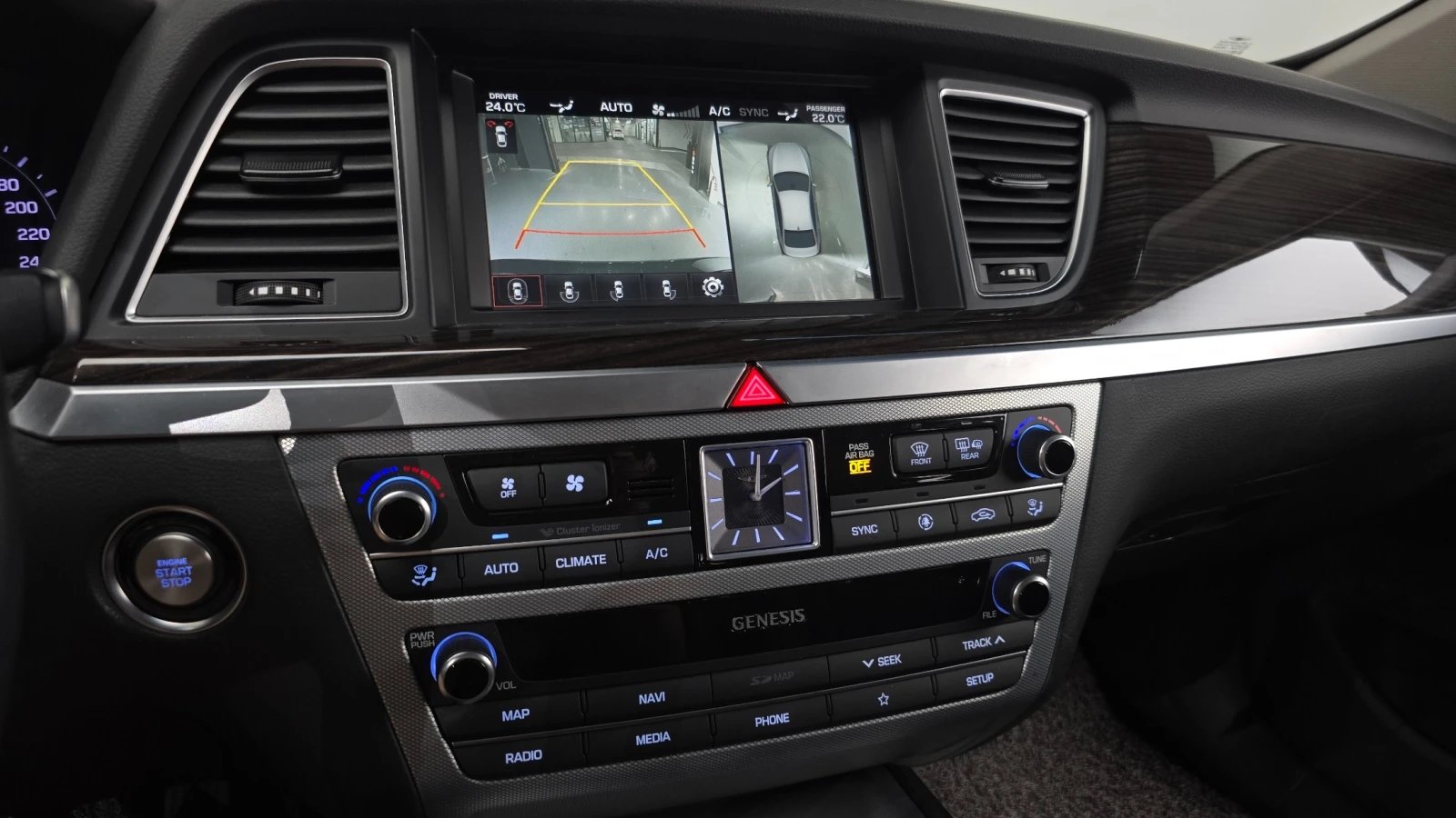 Genesis G80 3.3 GDI* Luxury Special, снимка 13 - Автомобили и джипове - 55040258