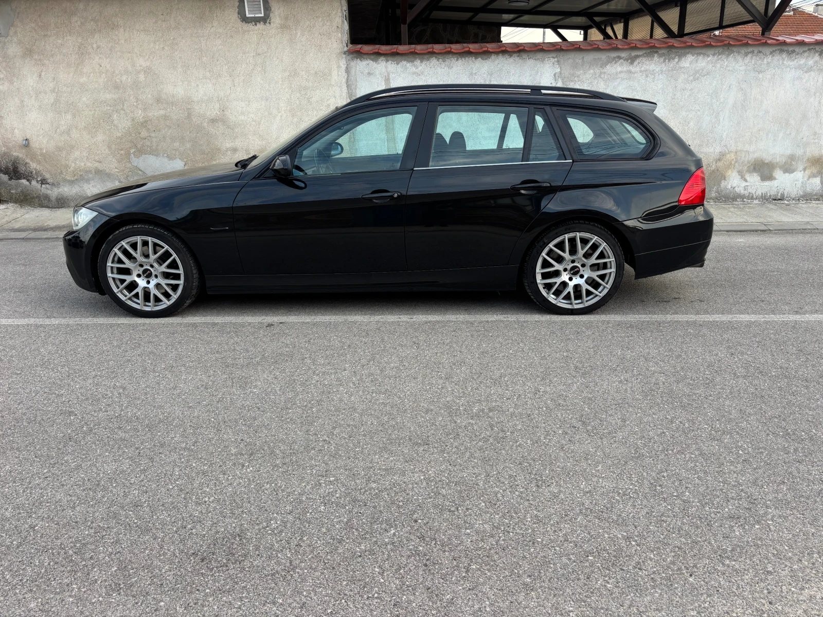 BMW 330, снимка 2 - Автомобили и джипове - 55316742