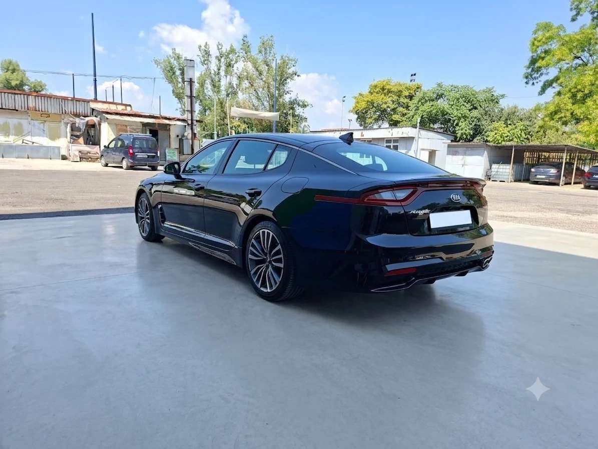 Kia Stinger GT-Line, снимка 4 - Автомобили и джипове - 55911375