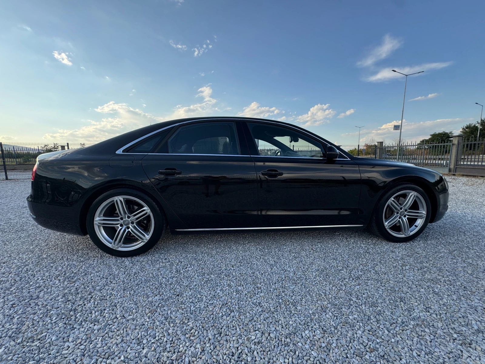 Audi A8 3.0TDI* QUATTRO* MATRIX* Обдухване* BOSE* FULL, снимка 9 - Автомобили и джипове - 55959964