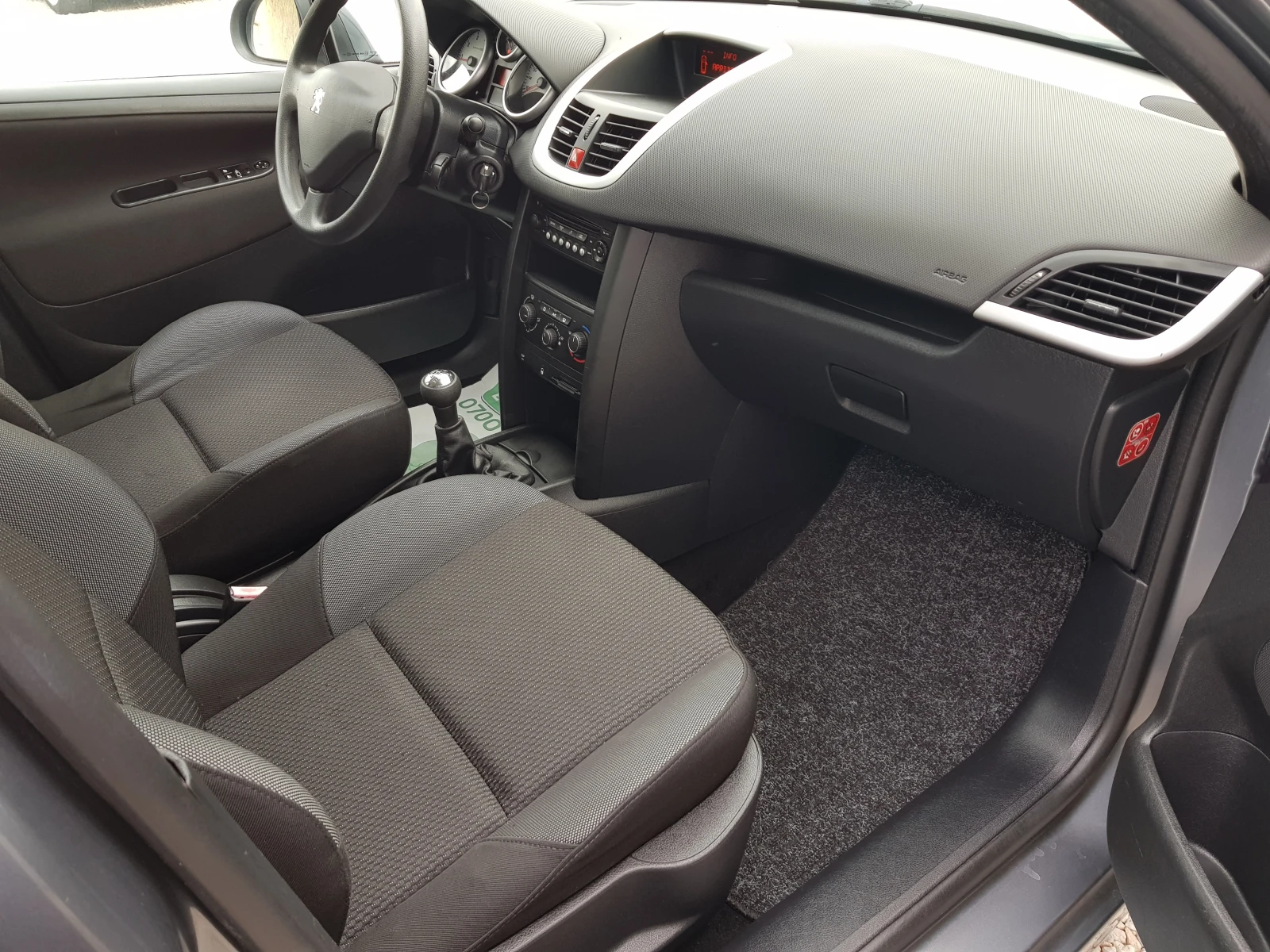 Peugeot 207 1.4i GPL - 73 к.с. ЛИЗИНГ, снимка 10 - Автомобили и джипове - 56734096