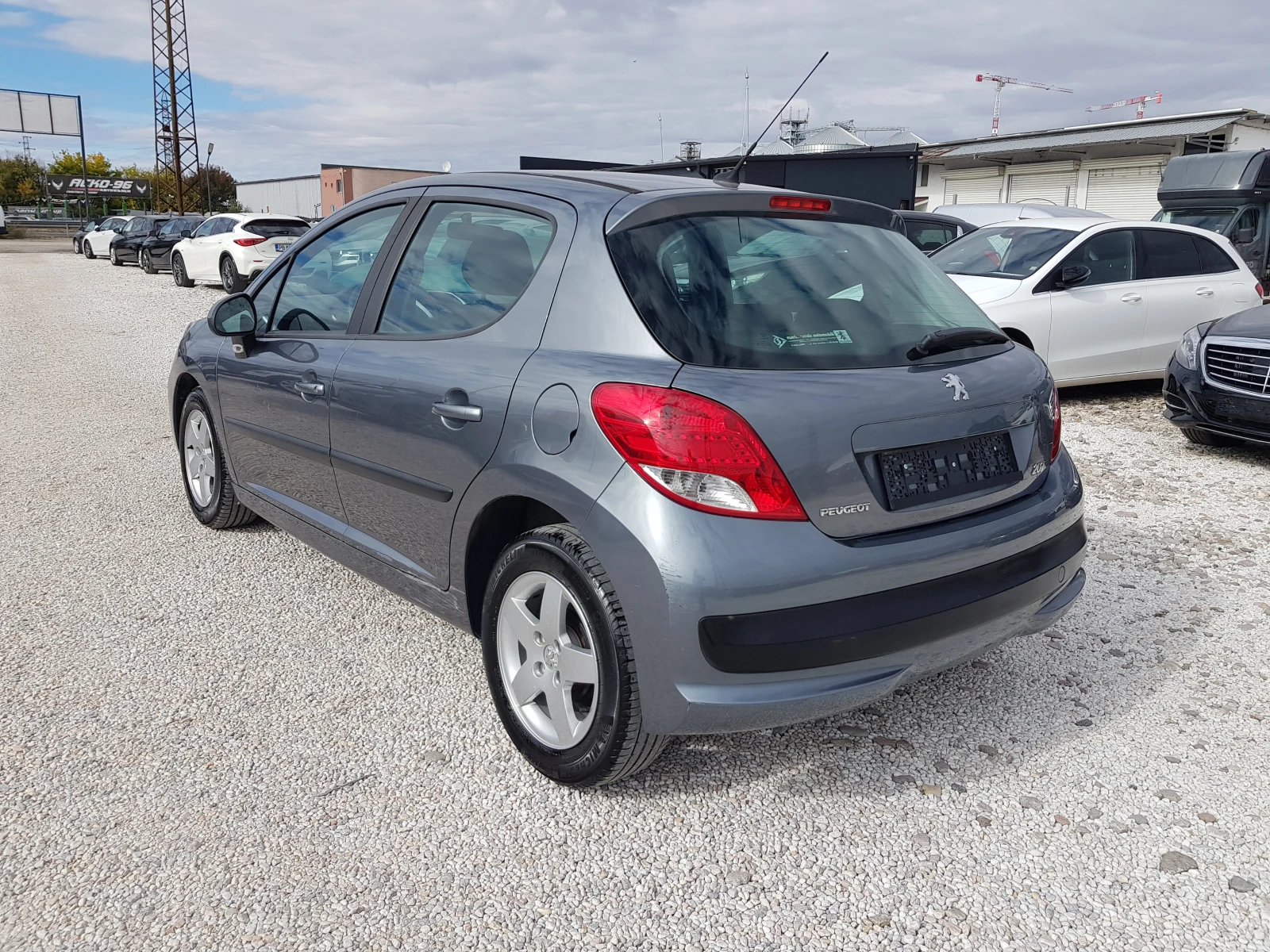 Peugeot 207 1.4i GPL - 73 к.с. ЛИЗИНГ, снимка 6 - Автомобили и джипове - 56734096