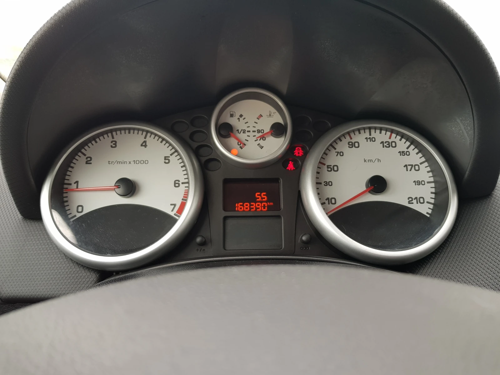 Peugeot 207 1.4i GPL - 73 к.с. ЛИЗИНГ, снимка 13 - Автомобили и джипове - 56734096