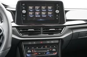 VW T-Roc 2.0TSI* R* AKRAPOVIC* BEATS* DCC, снимка 11