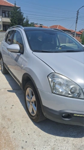     Nissan Qashqai + 2