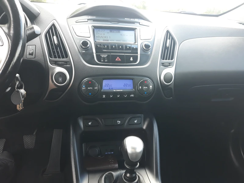 Hyundai IX35 2.0 CRDI, снимка 9 - Автомобили и джипове - 47383706