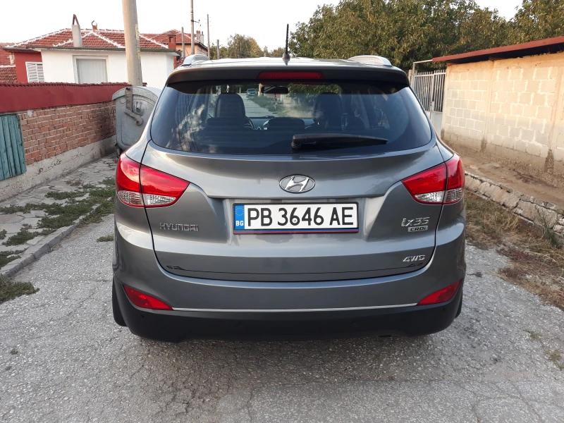 Hyundai IX35 2.0 CRDI, снимка 3 - Автомобили и джипове - 47383706