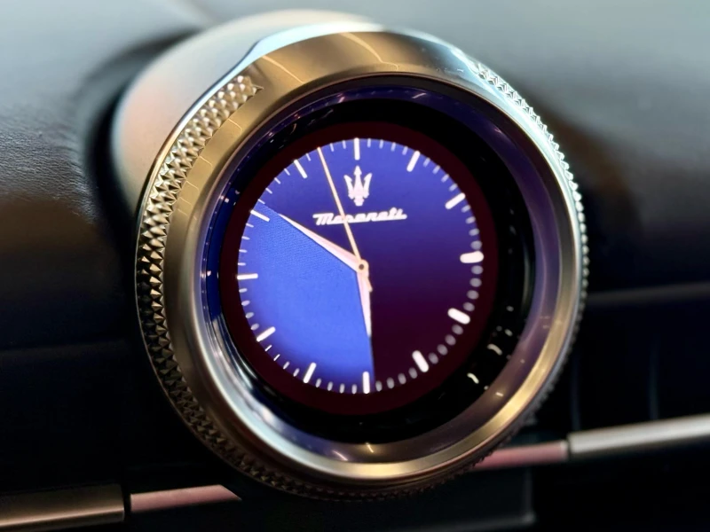 Maserati Grecale Trofeo* V6* 21&#34; * ЧИСТО НОВ* ЛИЗИНГ, снимка 13 - Автомобили и джипове - 50791723