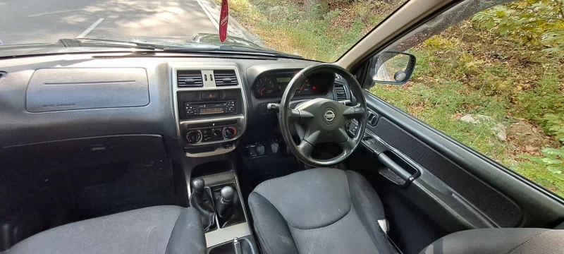 Nissan Terrano II, снимка 5 - Автомобили и джипове - 52809597