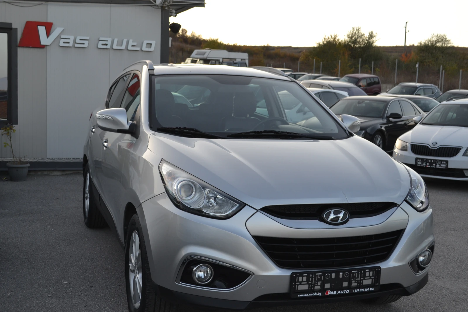 Hyundai IX35 2.0CRDI-165000K.M - изображение 2