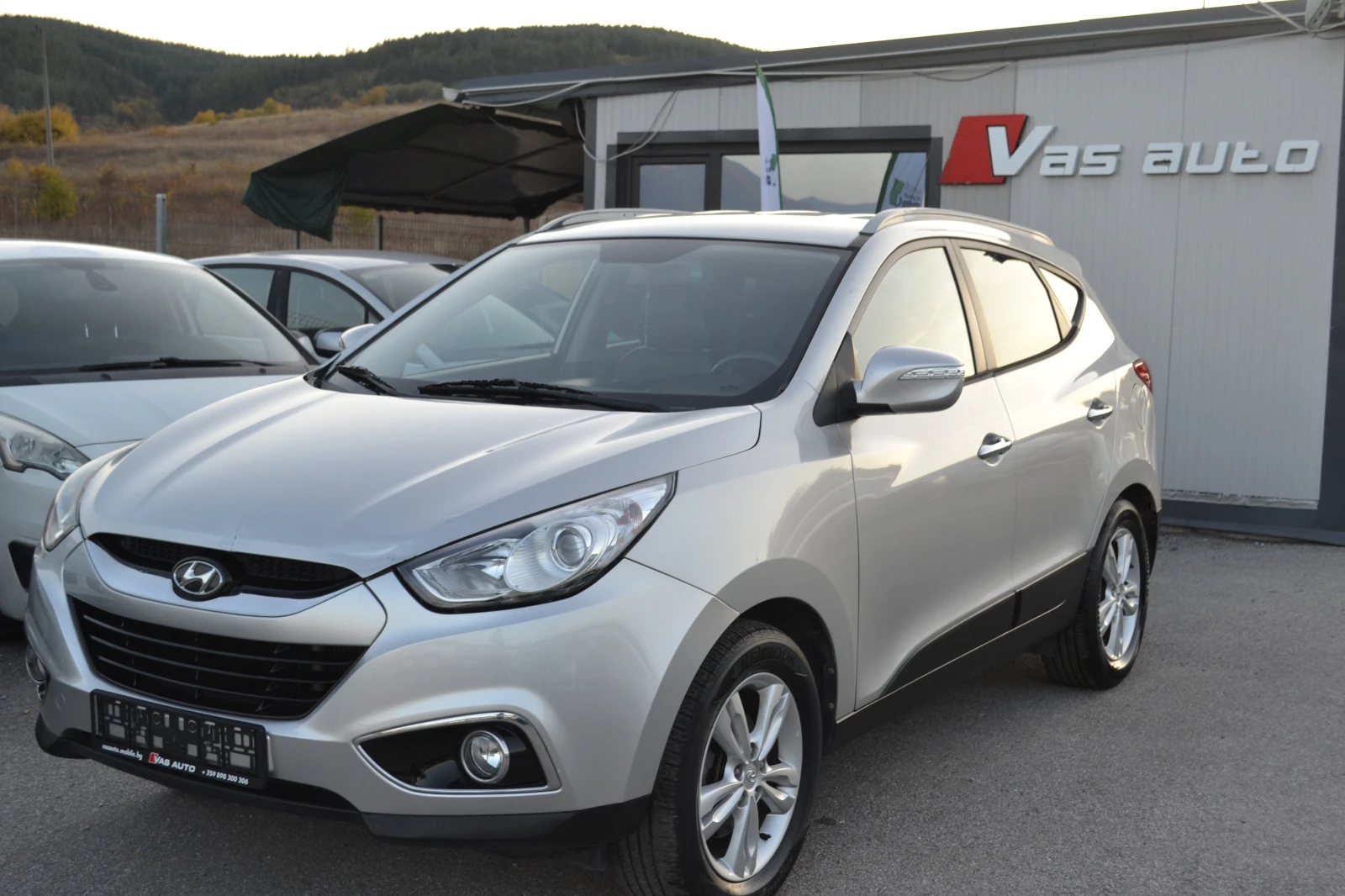 Hyundai IX35 2.0CRDI-165000K.M - изображение 3