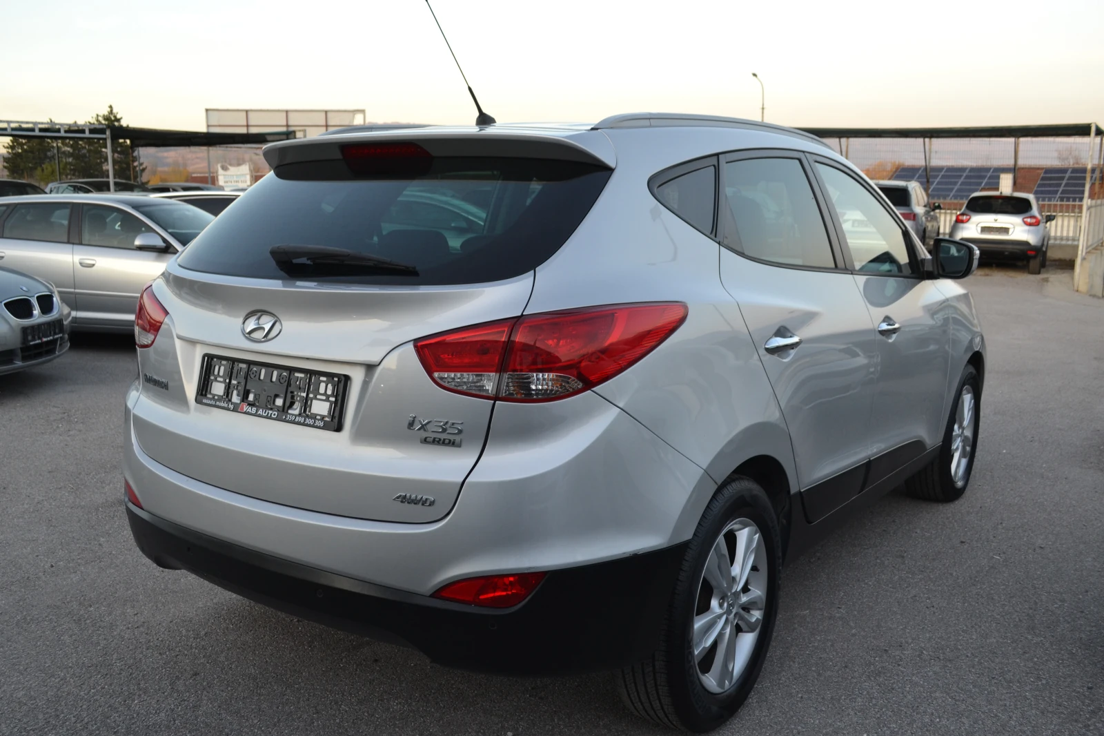 Hyundai IX35 2.0CRDI-165000K.M - изображение 6