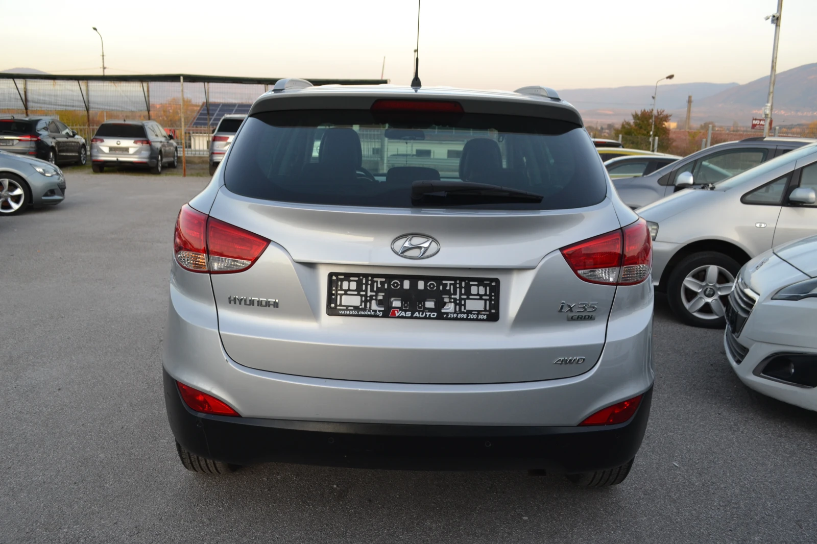 Hyundai IX35 2.0CRDI-165000K.M - изображение 5