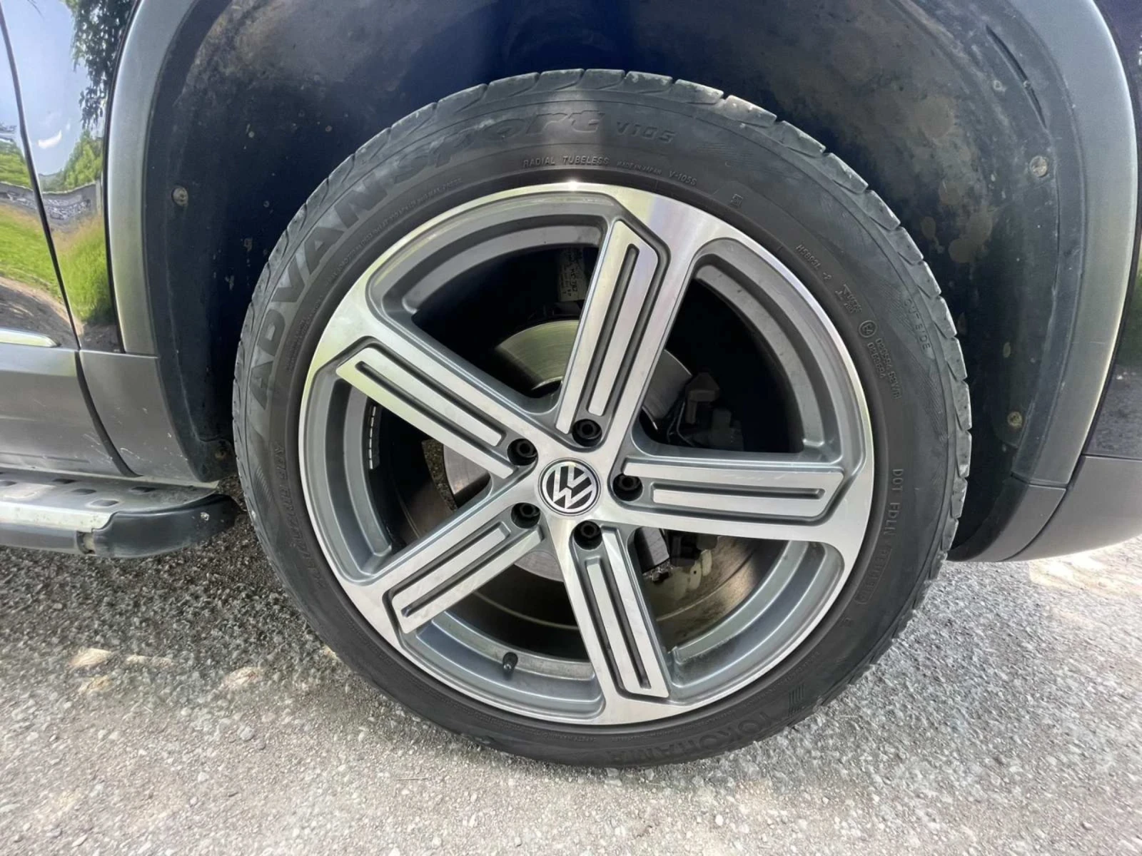 VW Tiguan 2.0  TDI, снимка 11 - Автомобили и джипове - 53655985