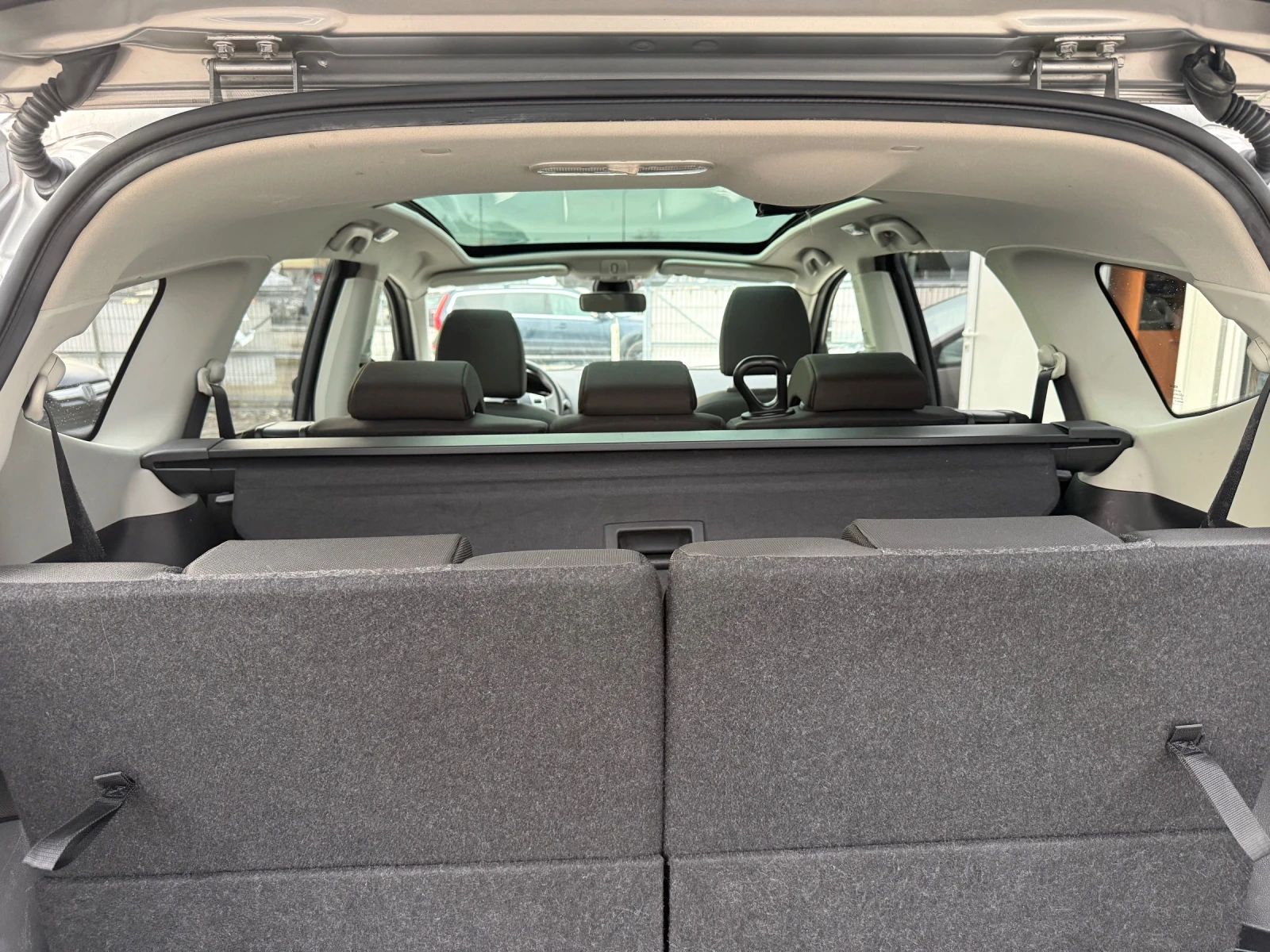 Nissan Qashqai 2.0i Facelift Швейцария 7 места, снимка 12 - Автомобили и джипове - 53759355