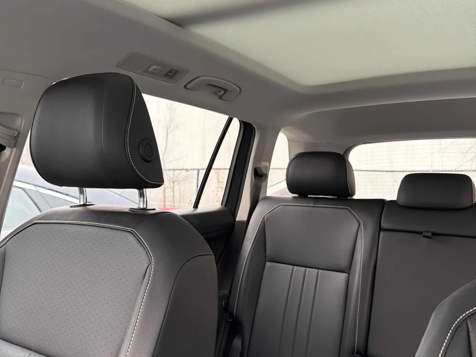 VW Tiguan Comfortline * * CARFAX * * АВТО КРЕДИТ * * , снимка 8 - Автомобили и джипове - 53940273