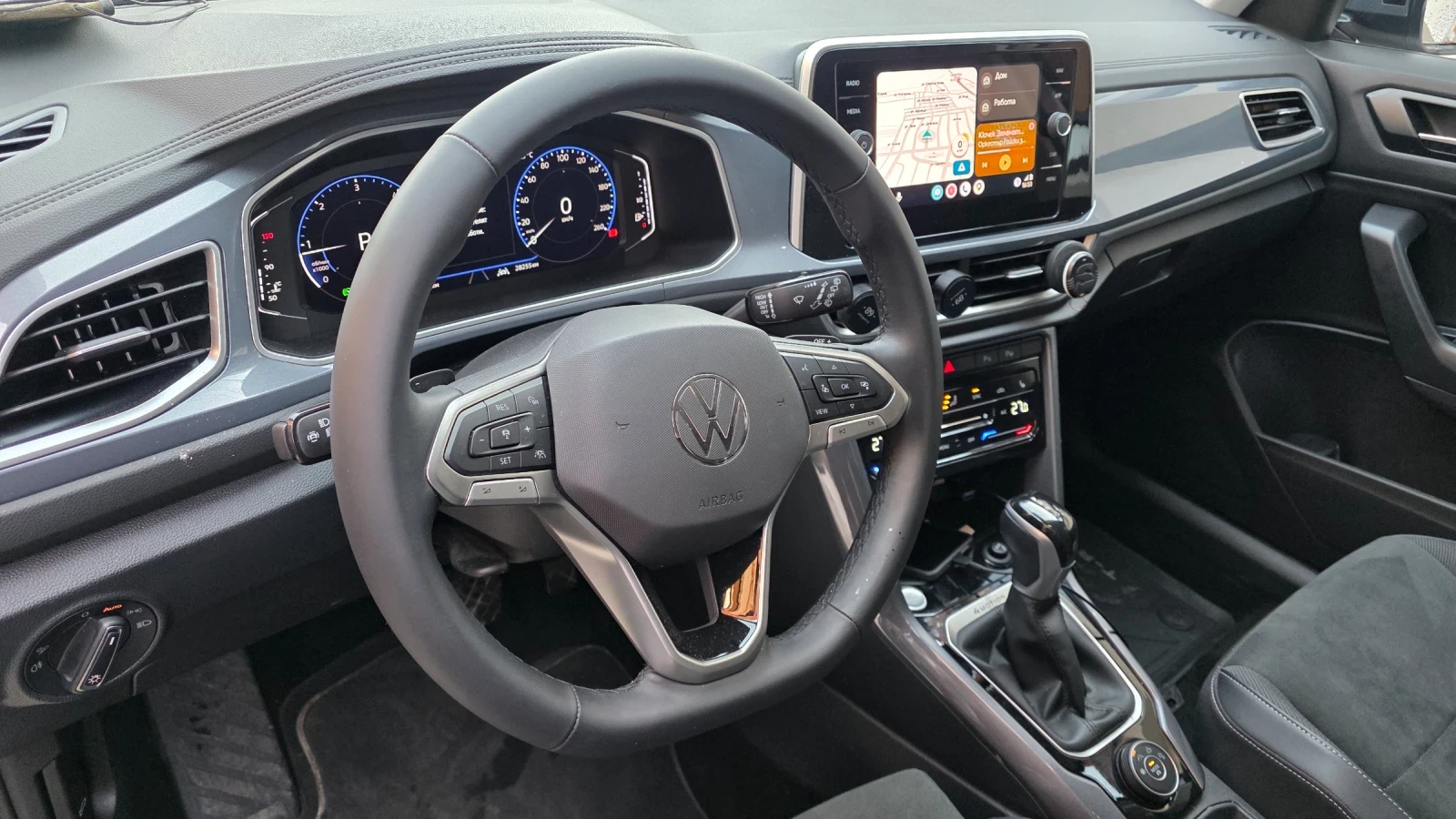 VW T-Roc, снимка 10 - Автомобили и джипове - 54076675