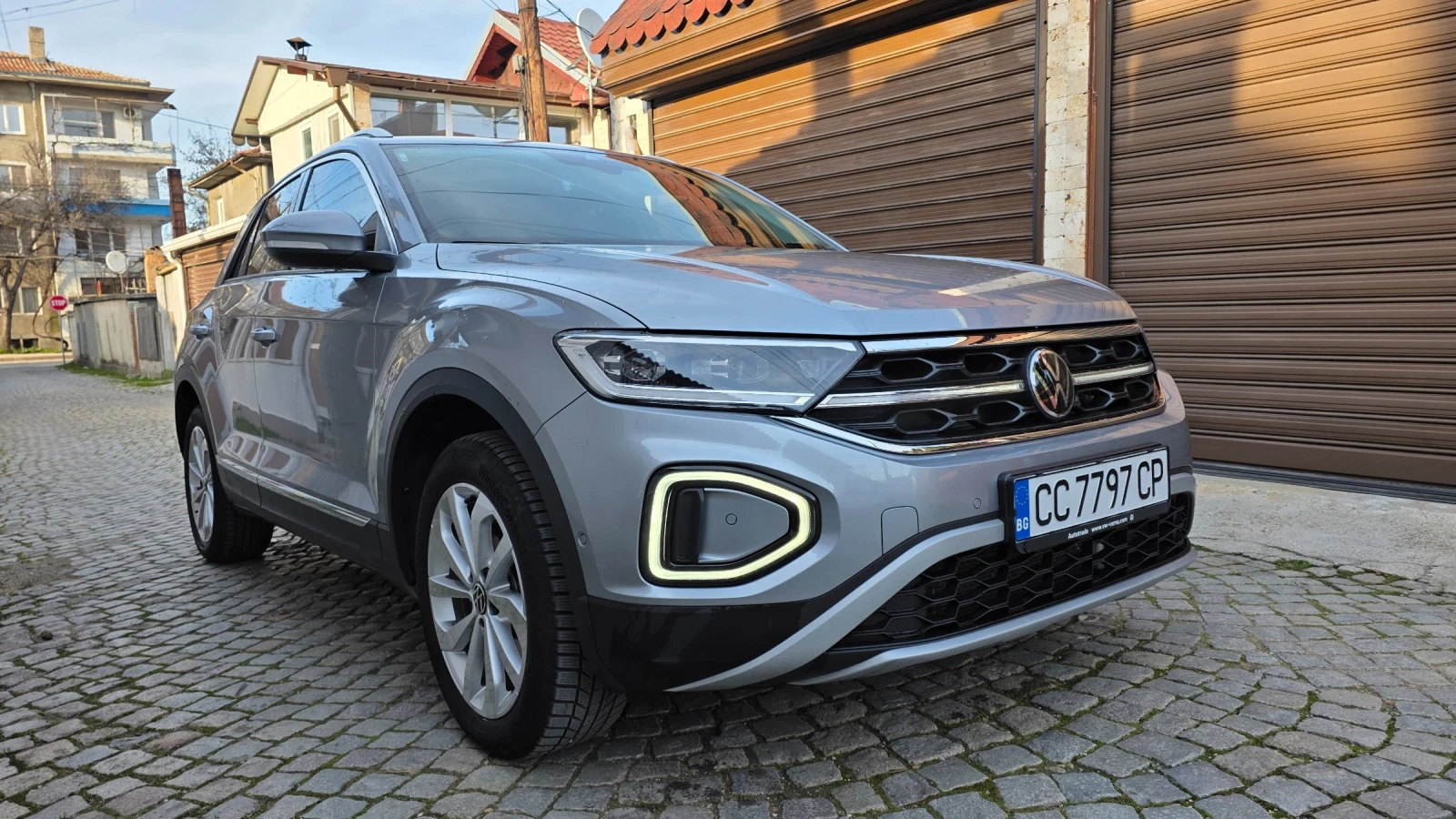 VW T-Roc, снимка 4 - Автомобили и джипове - 54076675