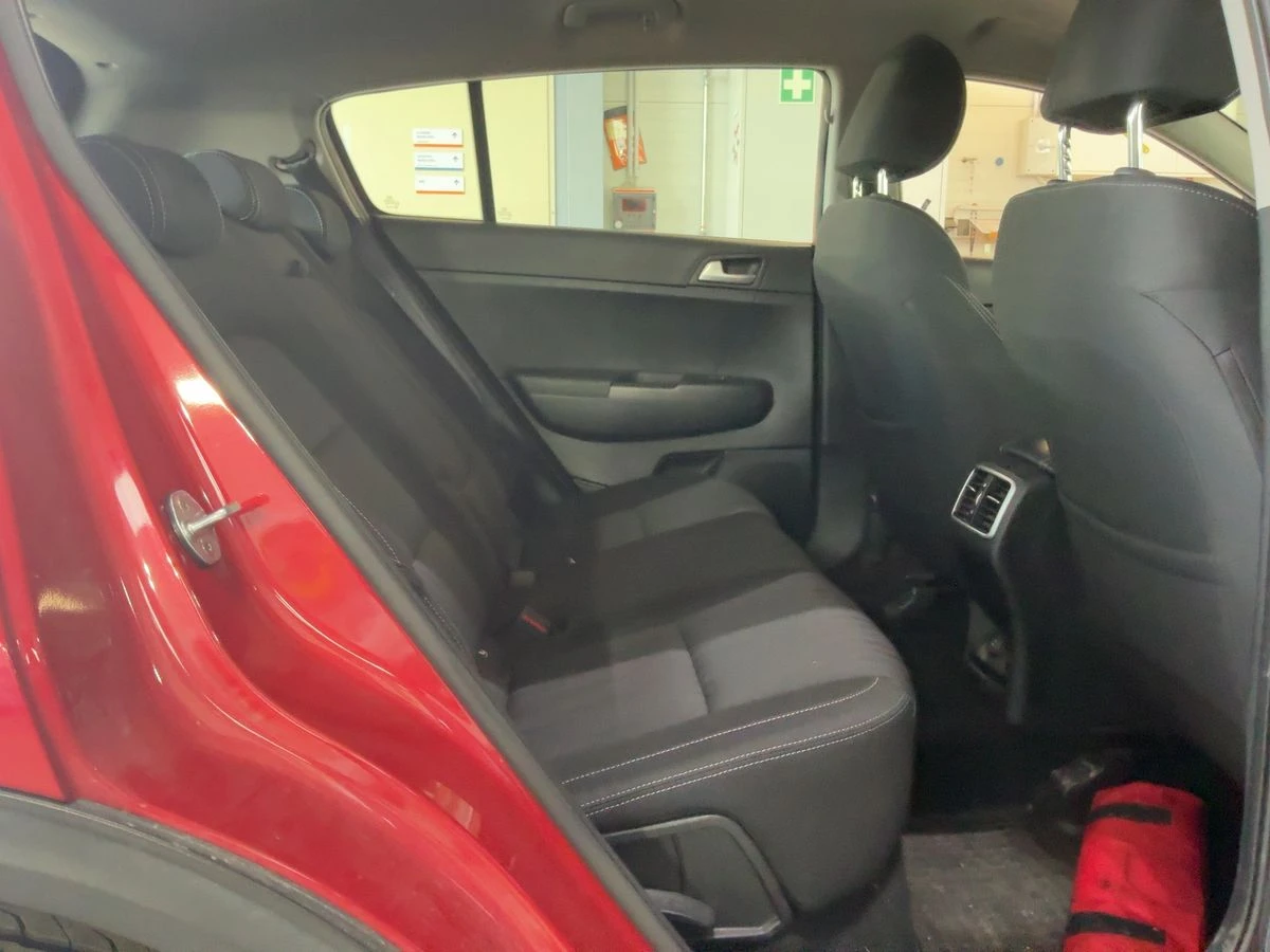 Kia Sportage 1.6 CRDI * * ENERGY* * FACE* * , снимка 2 - Автомобили и джипове - 54767748