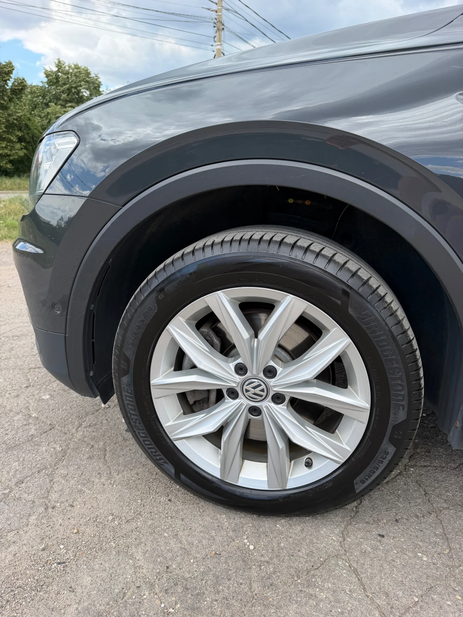 VW Tiguan R-LINE, снимка 7 - Автомобили и джипове - 55191501