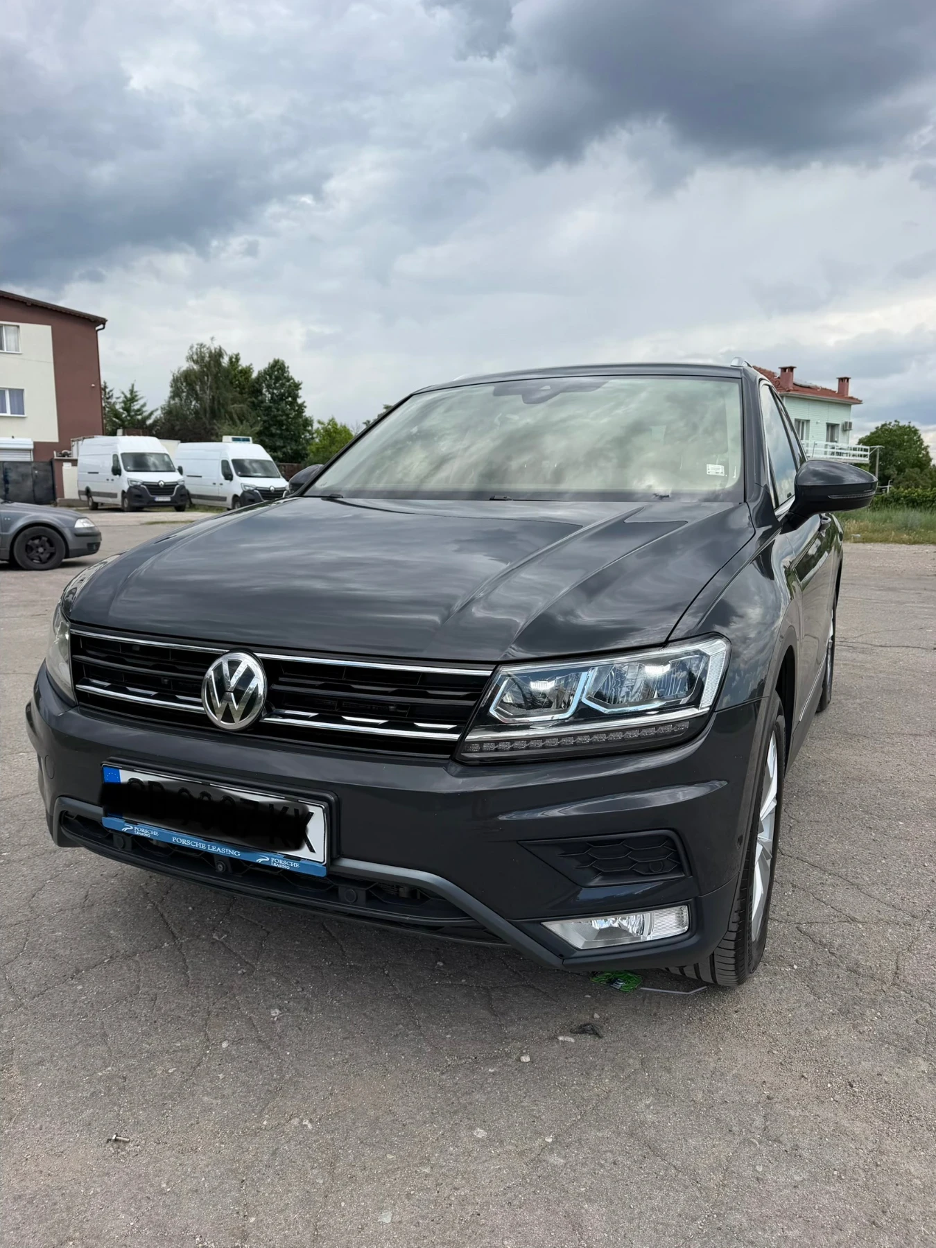 VW Tiguan R-LINE