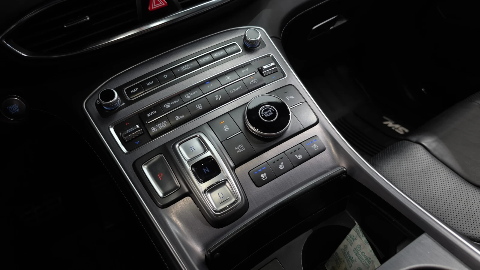 Hyundai Santa fe 1.6 HEV Calligraphy* BLIND SPOT* HUD* КРАЙНА ЦЕНА, снимка 9 - Автомобили и джипове - 55336578