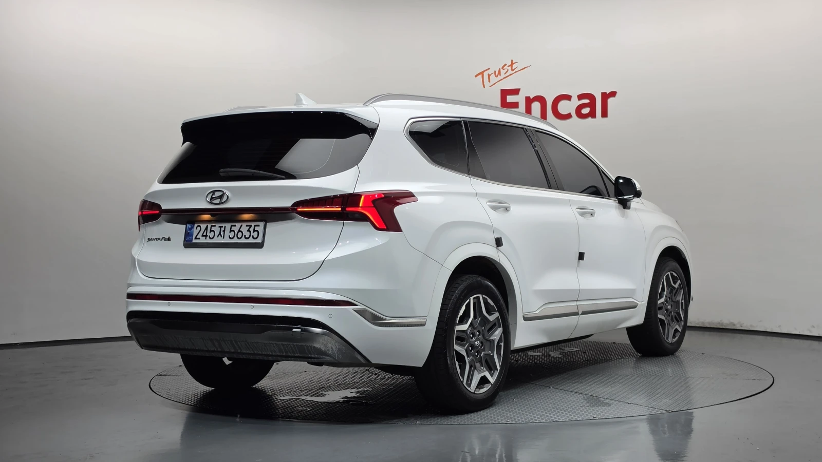 Hyundai Santa fe 1.6 HEV Calligraphy* BLIND SPOT* HUD* КРАЙНА ЦЕНА, снимка 2 - Автомобили и джипове - 55336578