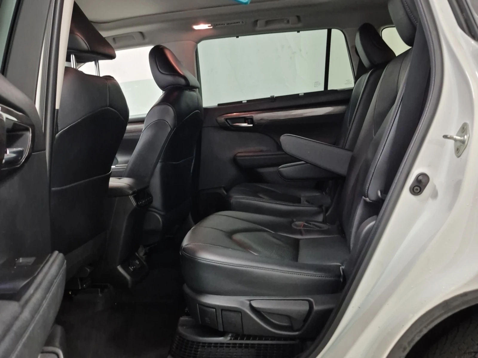 Toyota Highlander HYBRID LIMITED * * CARFAX * * АВТО КРЕДИТ * * , снимка 8 - Автомобили и джипове - 55466290