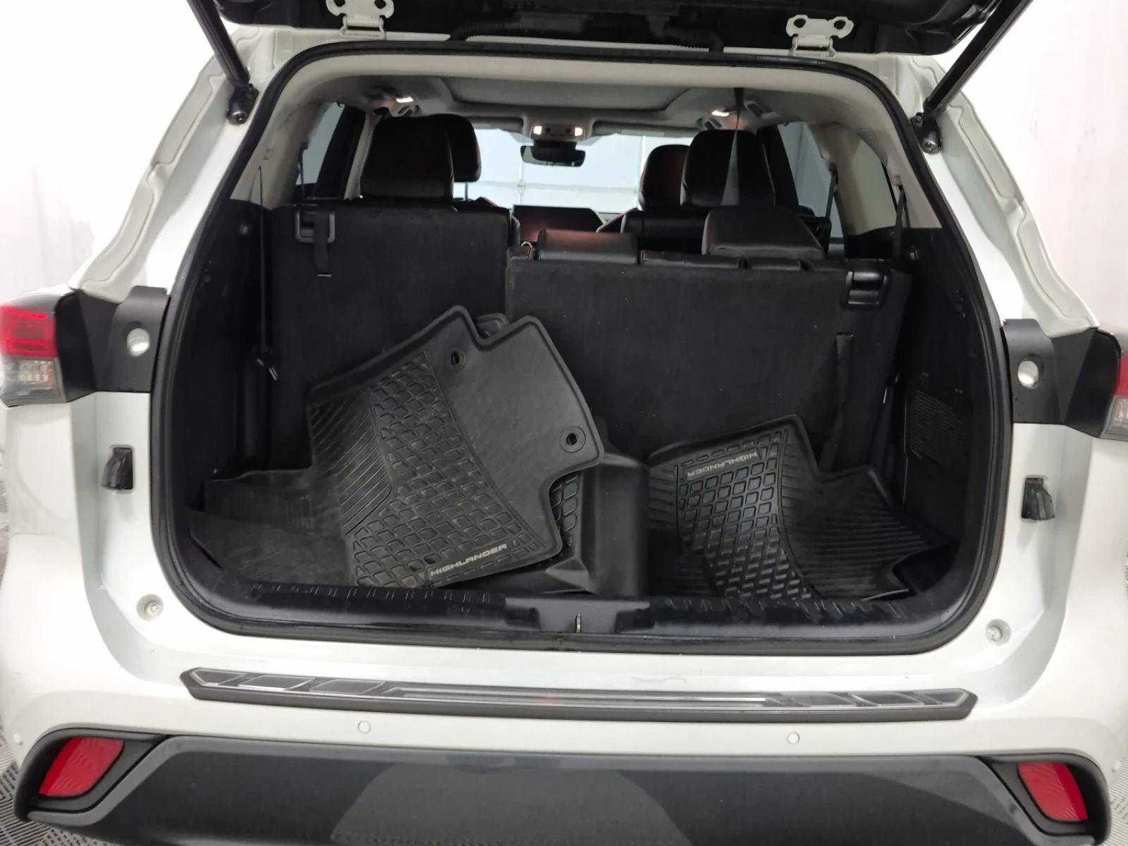 Toyota Highlander HYBRID LIMITED * * CARFAX * * АВТО КРЕДИТ * * , снимка 10 - Автомобили и джипове - 55466290
