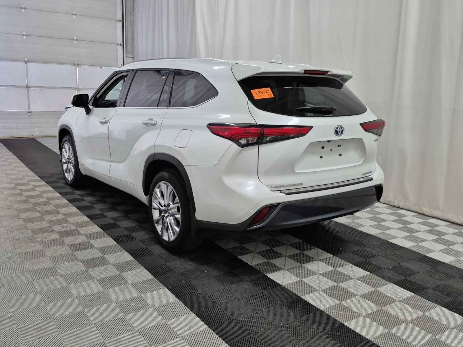 Toyota Highlander HYBRID LIMITED * * CARFAX * * АВТО КРЕДИТ * * , снимка 4 - Автомобили и джипове - 55466290