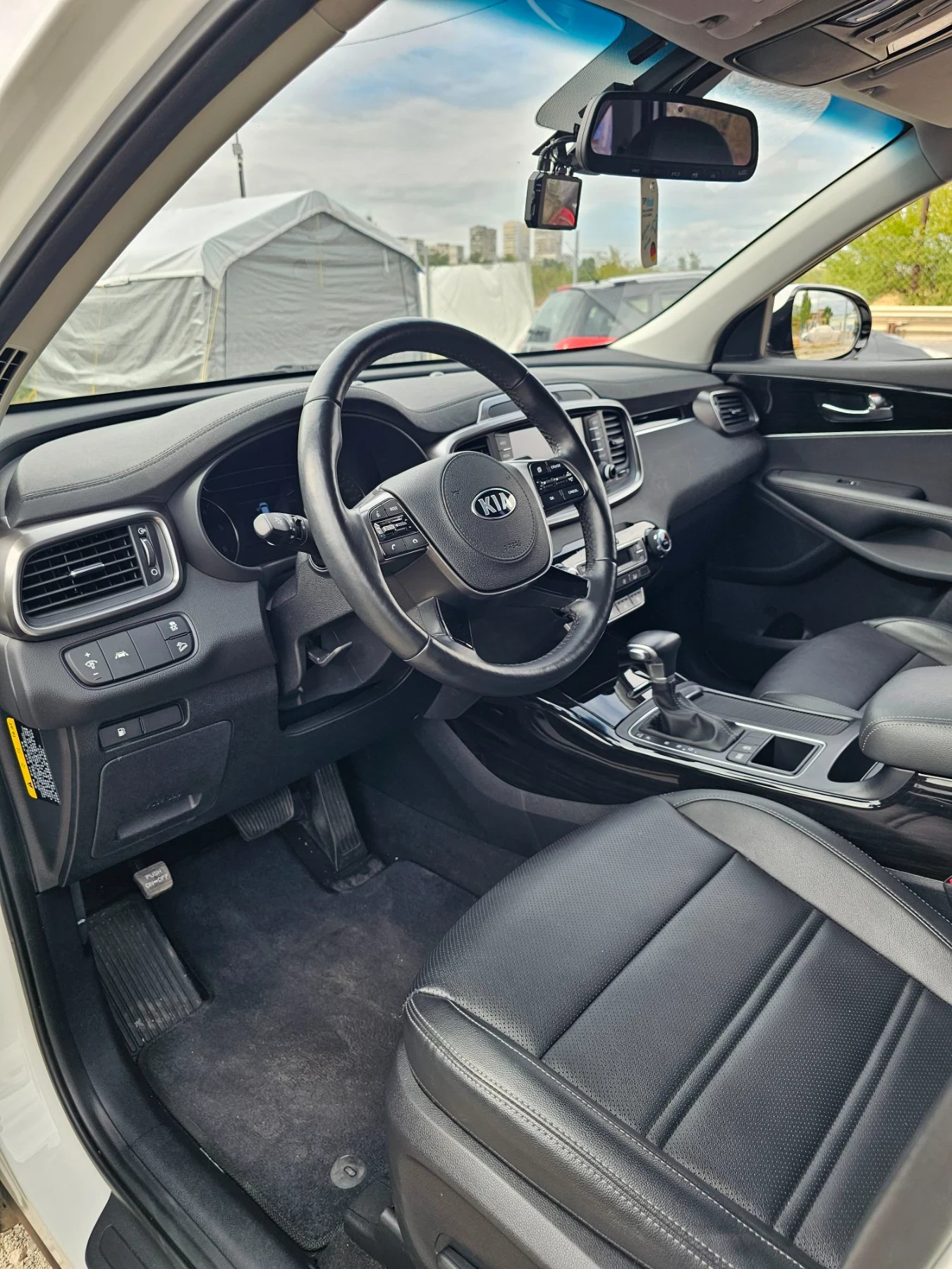 Kia Sorento Наличен в България!, снимка 6 - Автомобили и джипове - 56085459