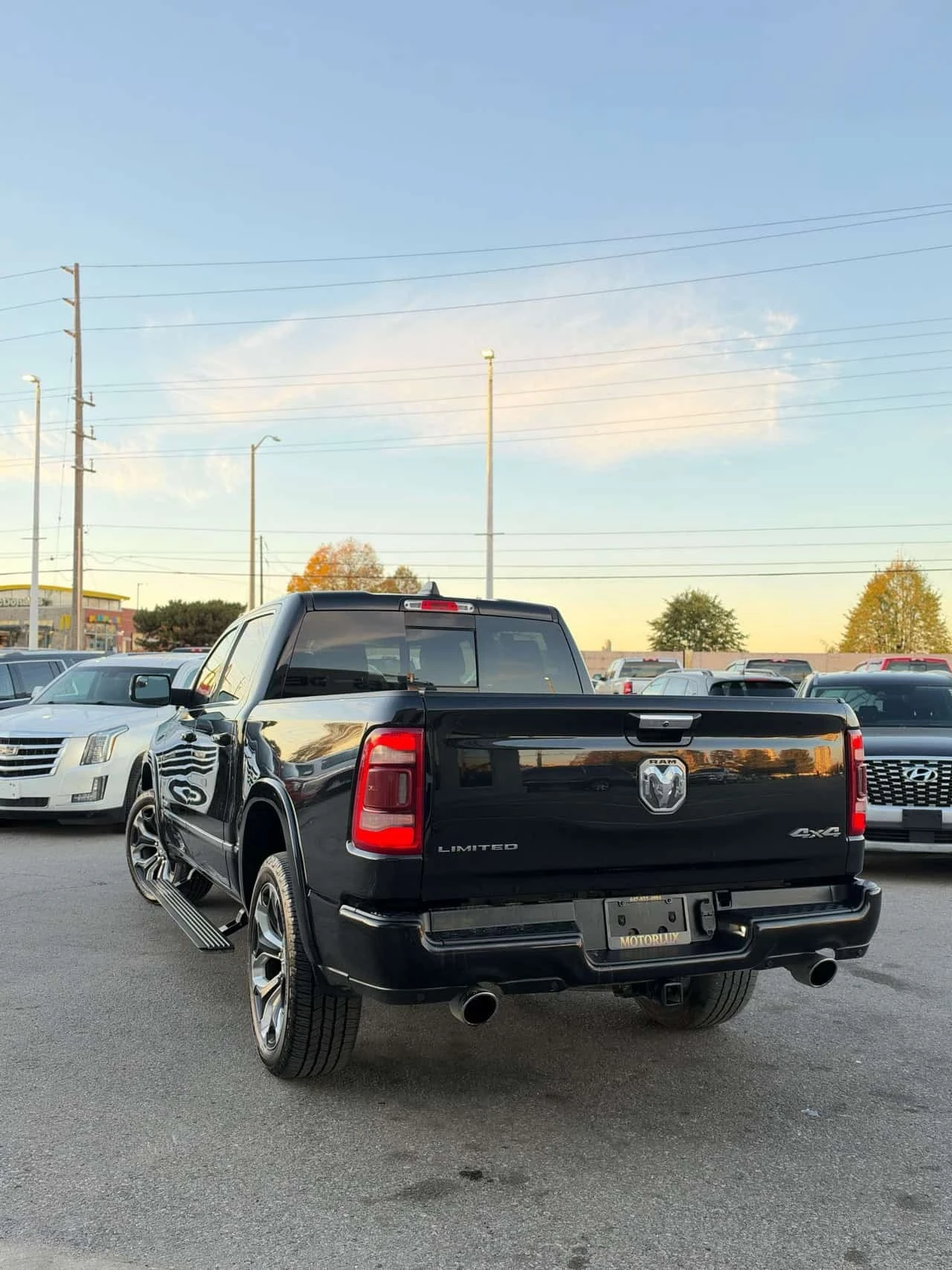 Dodge RAM 1500 * Limited 4x4 Crew Cab 5'7 Box * CARFAX *  | Mobile.bg � ����������� 7