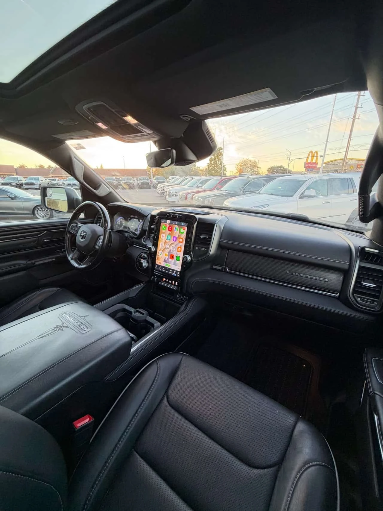 Dodge RAM 1500 * Limited 4x4 Crew Cab 5'7 Box * CARFAX *  | Mobile.bg � ����������� 12