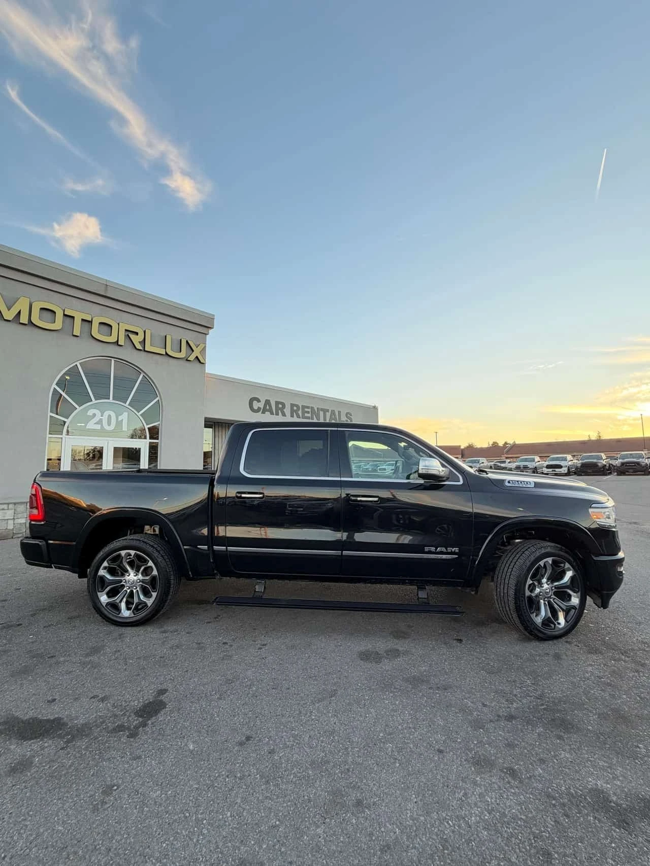 Dodge RAM 1500 * Limited 4x4 Crew Cab 5'7 Box * CARFAX *  | Mobile.bg � ����������� 6
