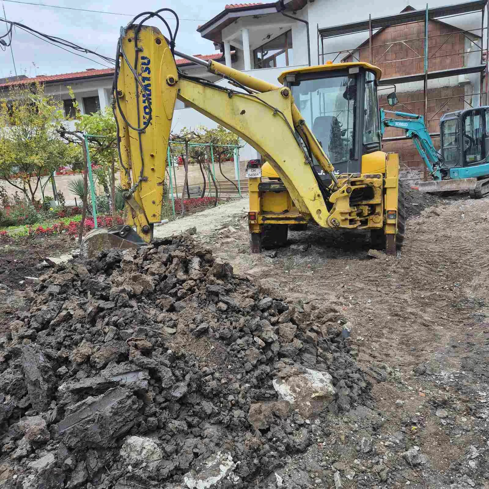 Багер Komatsu WB93S - изображение 4