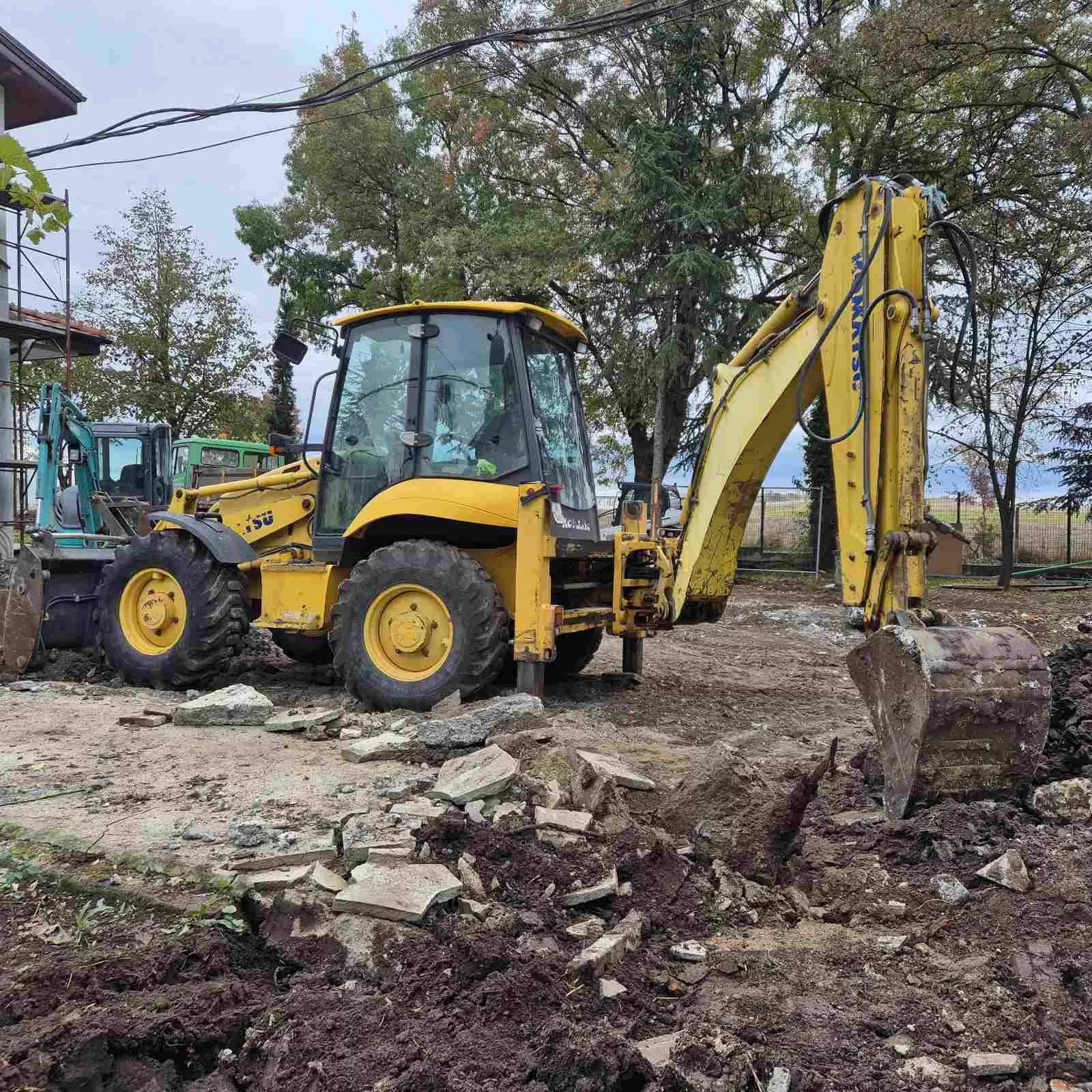  Komatsu WB93S | Mobile.bg   1