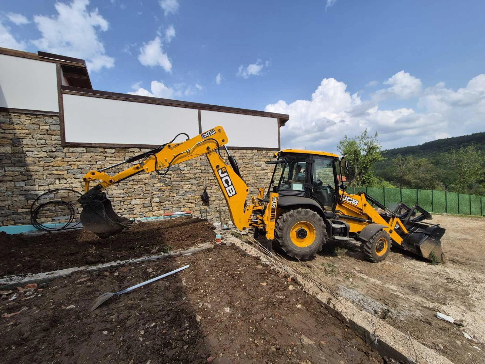 Багер JCB 3CX Plus, снимка 2 - Индустриална техника - 56434880