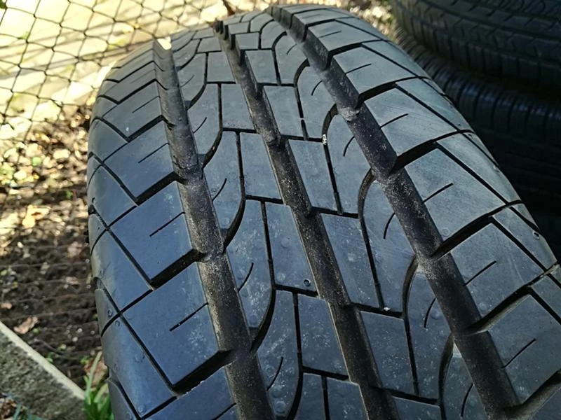 Гуми Летни 205/70R15, снимка 2 - Гуми и джанти - 23686407