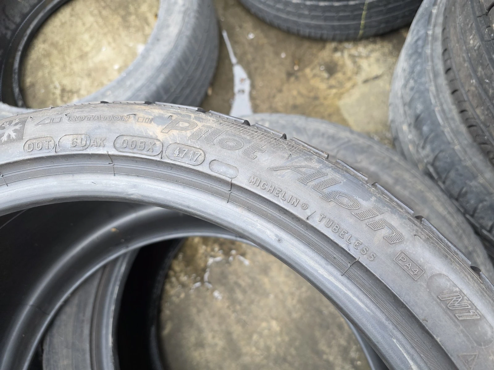 Гуми Зимни 295/30R20, снимка 6 - Гуми и джанти - 56724859