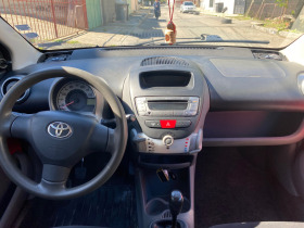 Toyota Aygo, снимка 6 - Автомобили и джипове - 45457851