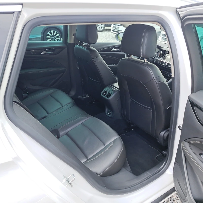 Opel Insignia 1.6 SPORTS TOURER* AUTOMATIC* HEAD UP* KEYLESS* , снимка 12 - Автомобили и джипове - 49773037