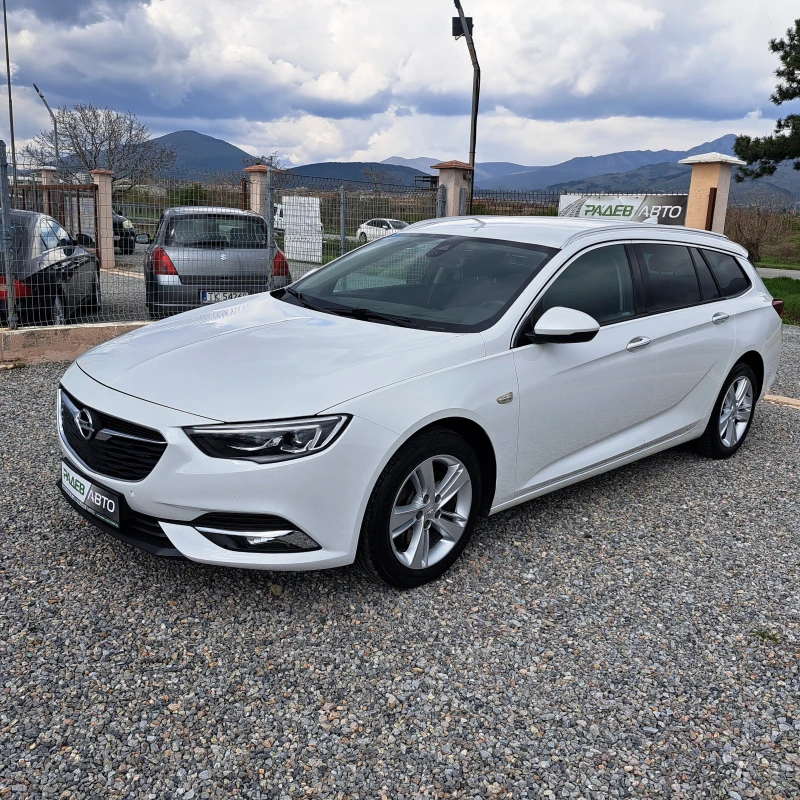 Opel Insignia 1.6 SPORTS TOURER* AUTOMATIC* HEAD UP* KEYLESS* , снимка 2 - Автомобили и джипове - 49773037