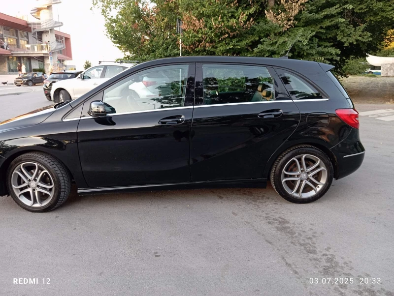 Mercedes-Benz B 180, снимка 6 - Автомобили и джипове - 51956024